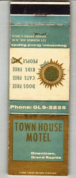 Town House Motel - Matchbook (newer photo)